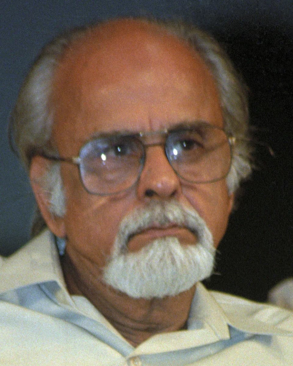 Close portrait of I. K. Gujral with glasses and a white beard, 1997